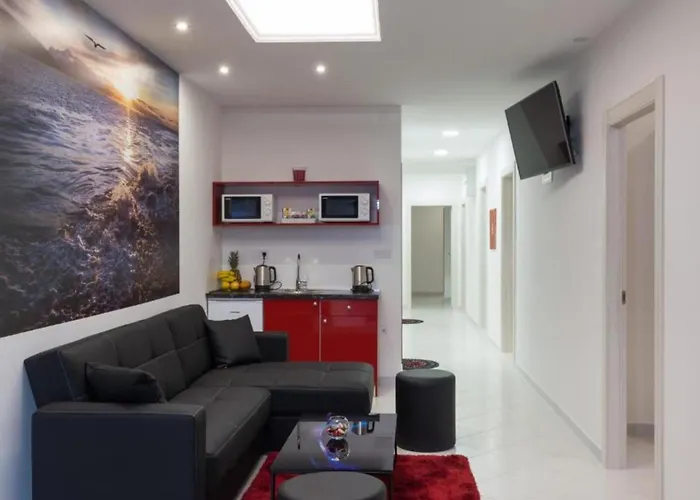 Holiday One-Bedroom Home